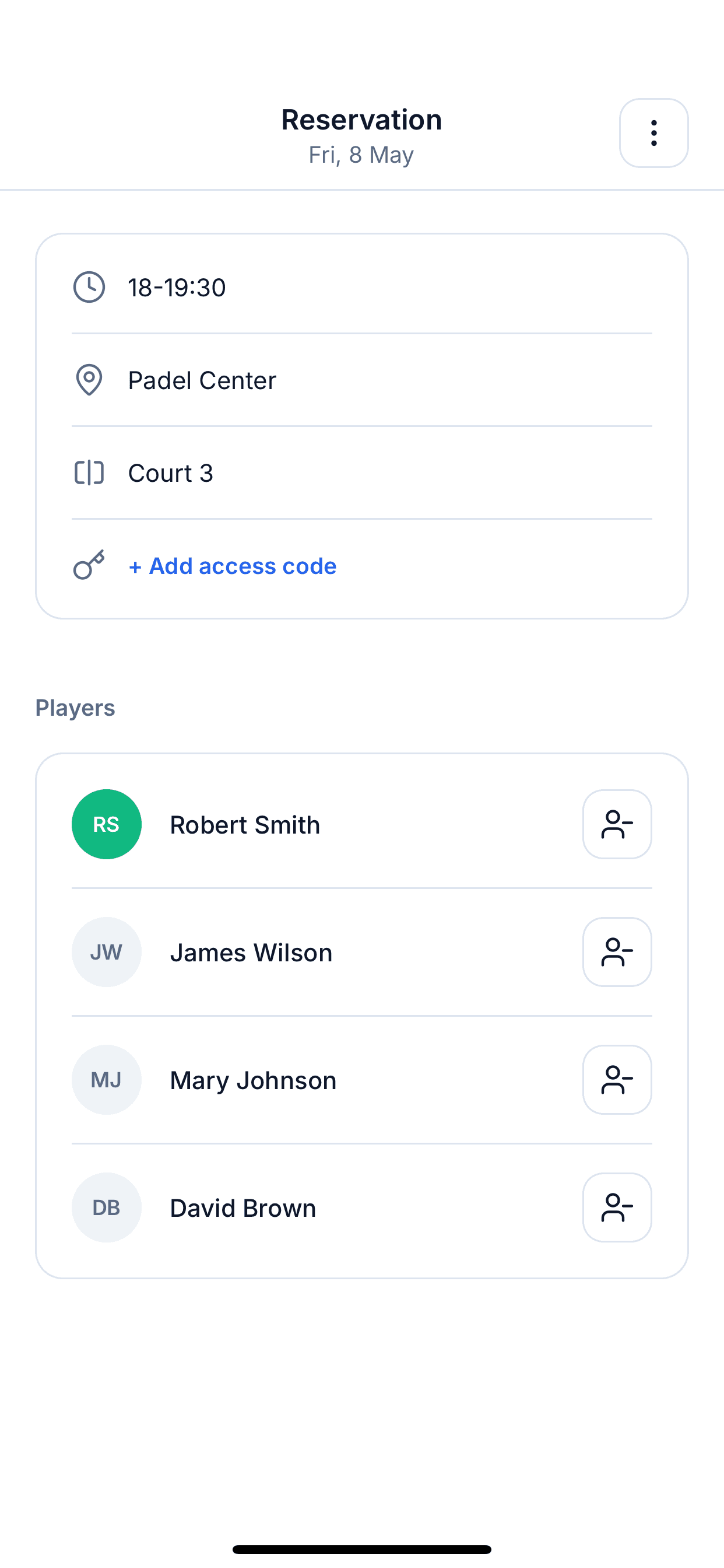 Reservation detail screen with players, time, and court