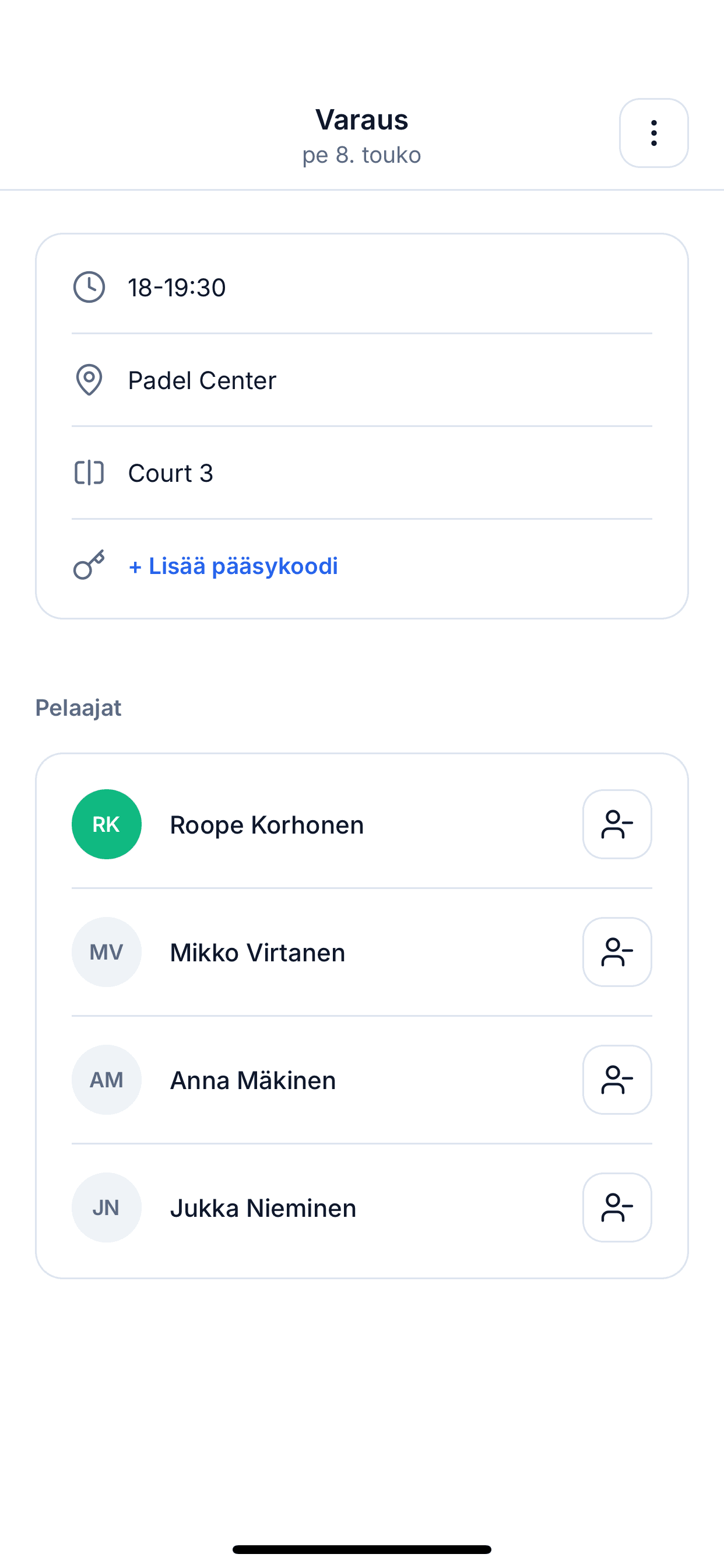 Varauksen tietonäyttö pelaajineen, aikoineen ja kenttineen