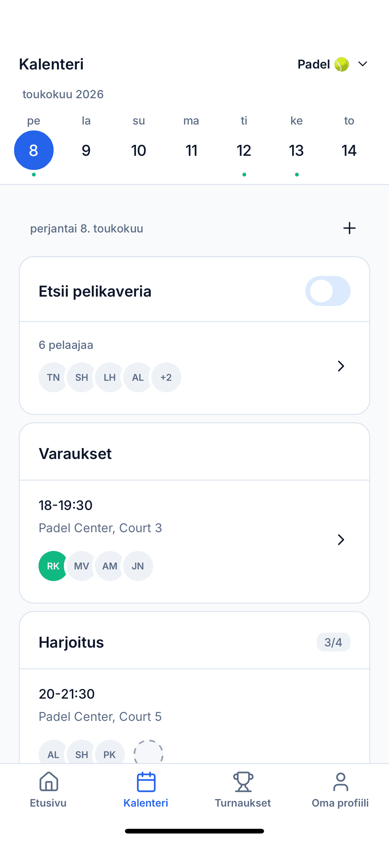 Ryhmän saatavuusnäyttö, joka näyttää tiettynä päivänä saatavilla olevat pelaajat