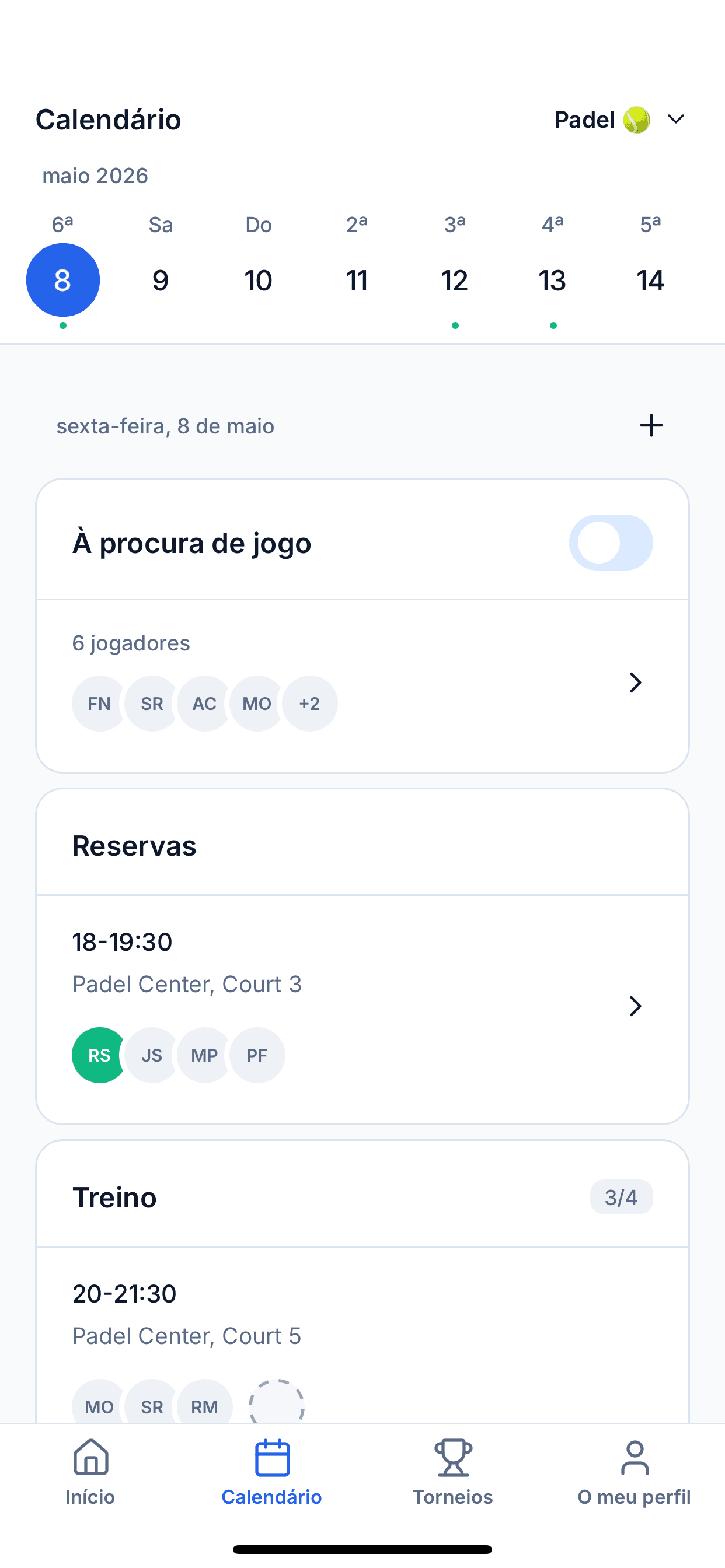 Ecrã de disponibilidade do grupo a mostrar jogadores marcados como disponíveis numa data