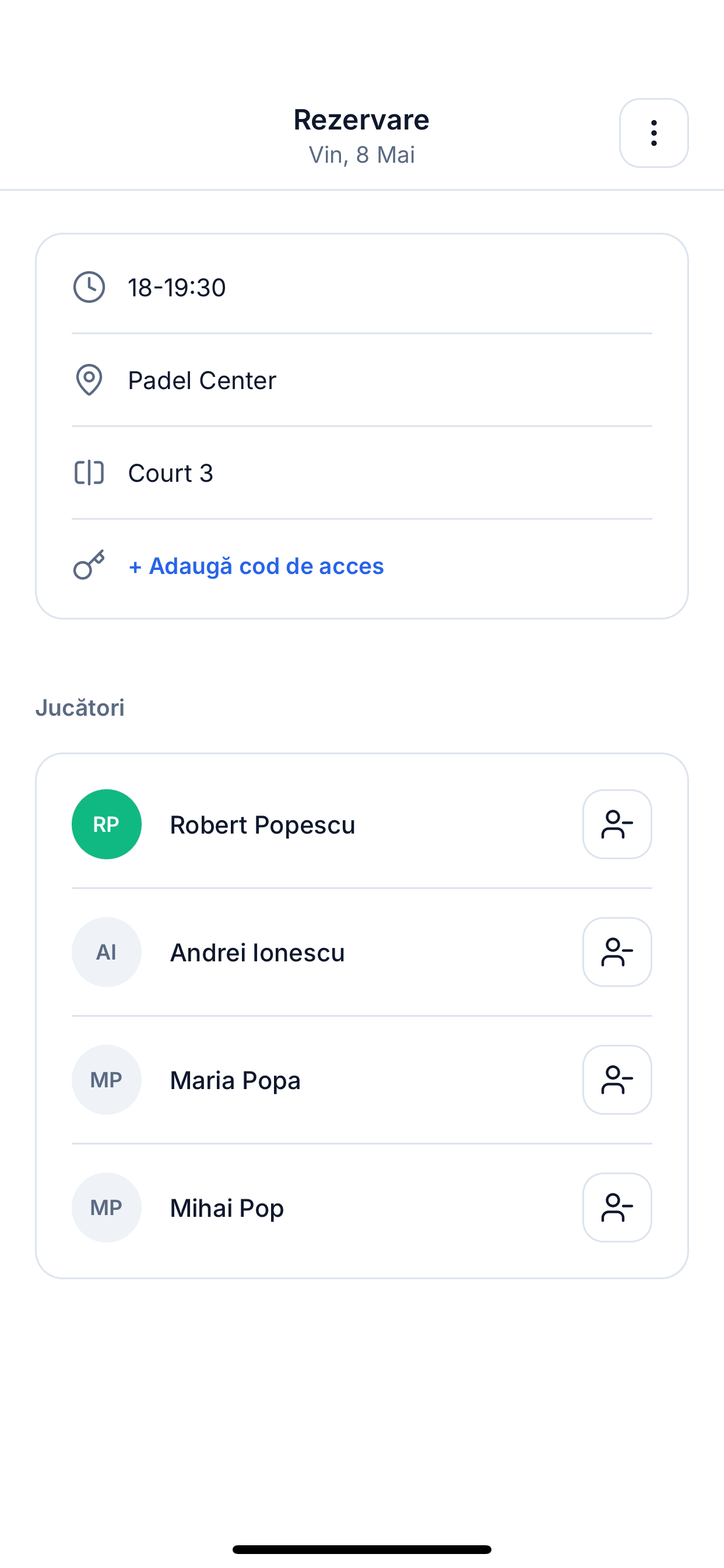 Ecranul cu detaliile rezervării cu jucători, oră și teren
